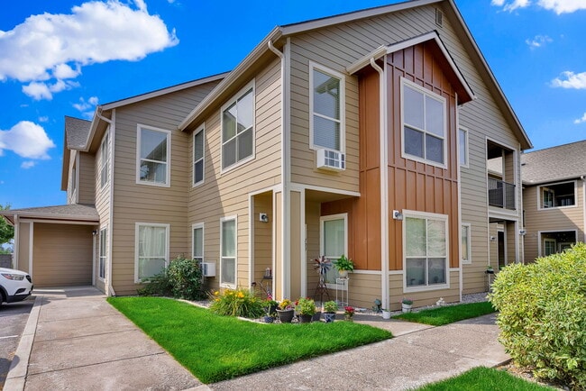 Fairway Meadows in Coeur d'Alene, ID - Foto de edificio - Building Photo