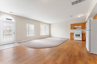 45558 Evansway Dr, Unit 45558 Evansway Dr. in Shelby Township, MI - Building Photo - Building Photo