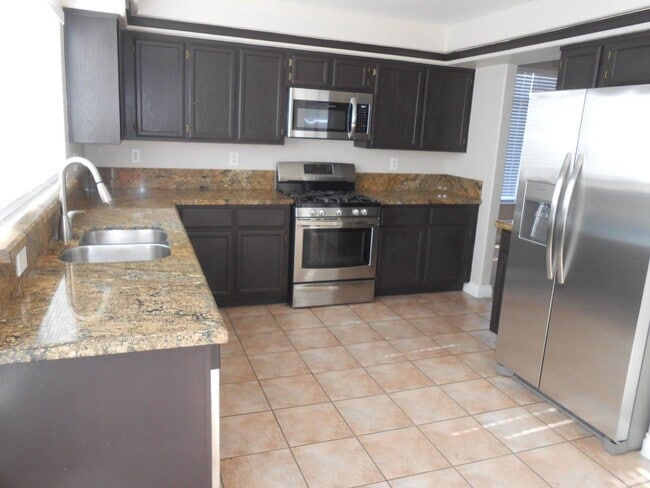 1600 Tronada Way in Las Vegas, NV - Building Photo - Building Photo