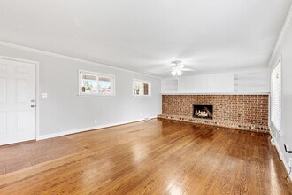 7 Camelback Rd in Greenville, SC - Building Photo - Building Photo