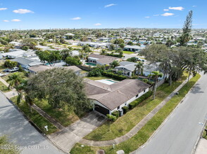 402 Finch Dr in Satellite Beach, FL - Building Photo - Building Photo