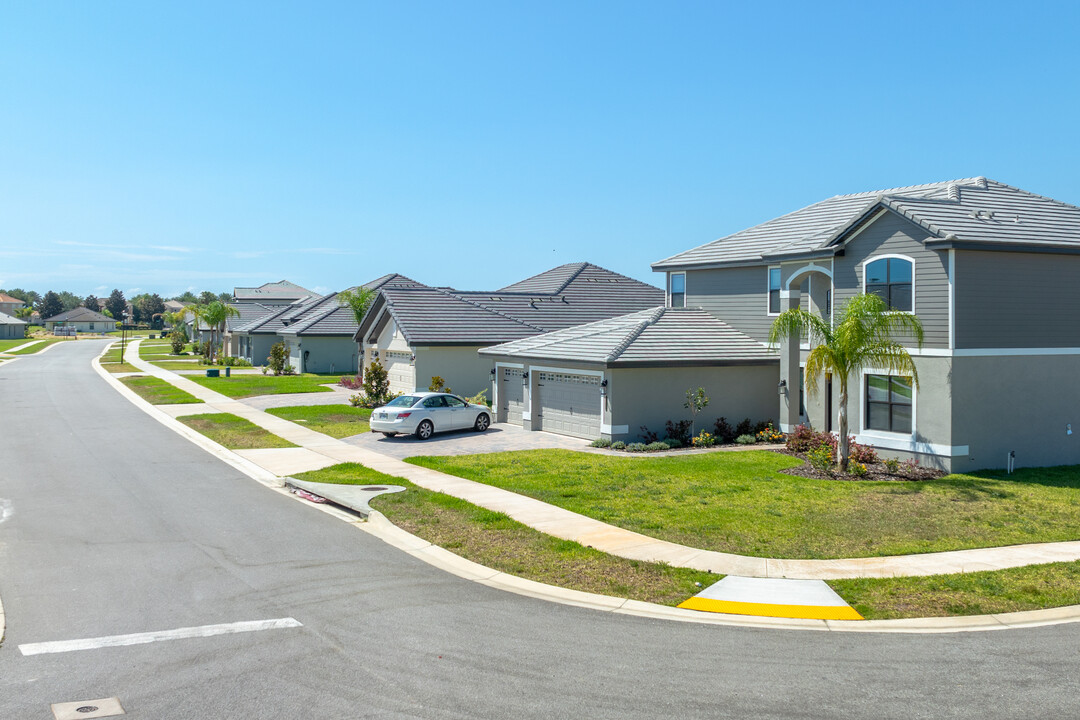 Lake Juliana Estates in Auburndale, FL - Building Photo