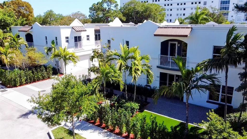 420 SE 16th St in Fort Lauderdale, FL - Foto de edificio