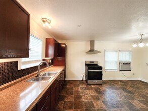 1204 De Boll St in Houston, TX - Building Photo - Building Photo