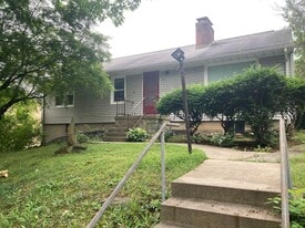 512 S Atherton St in State College, PA - Building Photo