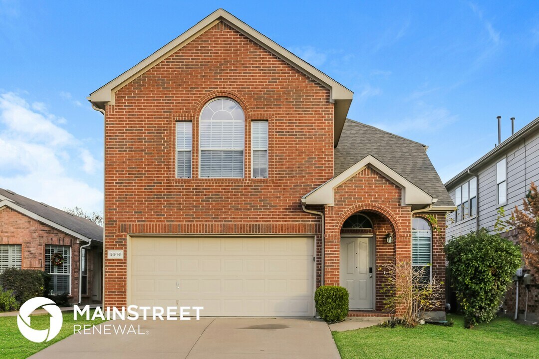 5916 Melanie Dr, Unit 139 in Fort Worth, TX - Building Photo