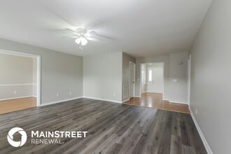 6301 Bonnybrook Ct in Greensboro, NC - Foto de edificio - Building Photo