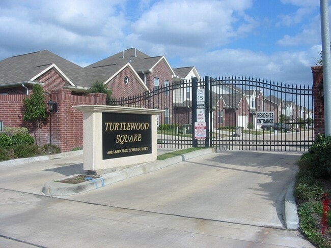 6807 Turtlewood Dr