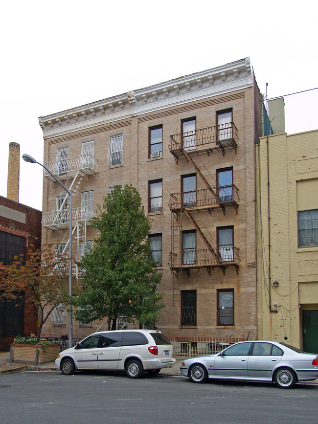 Renovated 3 bedroom in Brooklyn, NY - Building Photo - Building Photo