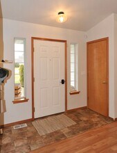 8448 N Parkside Dr in Hayden, ID - Building Photo - Building Photo