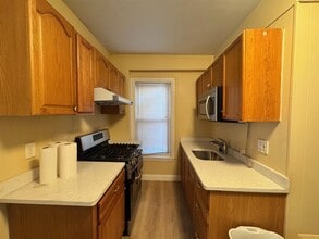 115 Elm St in Somerville, MA - Building Photo - Building Photo