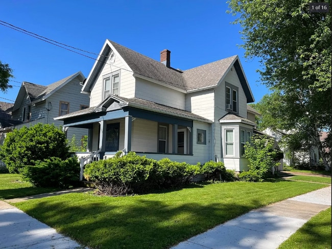 property at 323 N Bennett St