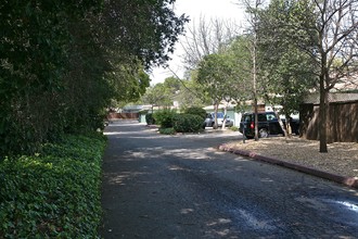 438-444 W 2nd St in Cloverdale, CA - Building Photo - Building Photo