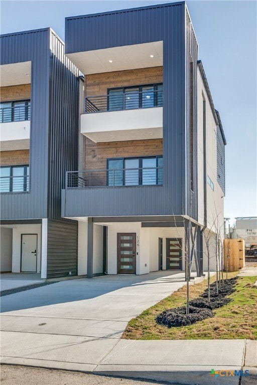 property at 126 E Lachapelle
