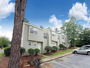 Vue at St. Andrews in Columbia, SC - Building Photo - Building Photo