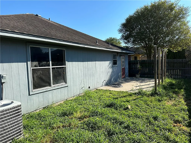 7909 Elk Dr in Corpus Christi, TX - Building Photo - Building Photo