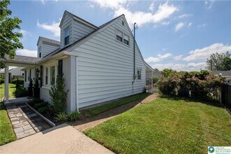 1949 Ridgelawn Ave in Bethlehem, PA - Foto de edificio - Building Photo