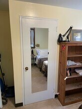 15 Saran Ave-Unit -Left in Bedford, MA - Building Photo - Building Photo