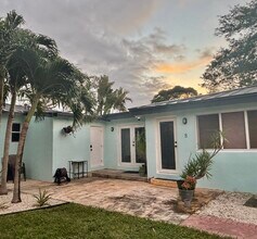 1631 Liberty St, Unit A in Hollywood, FL - Foto de edificio - Building Photo