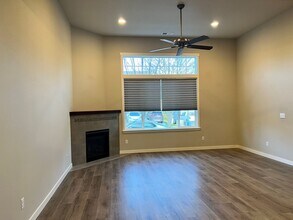 11458 Glacier Pl NW in Gig Harbor, WA - Building Photo - Building Photo