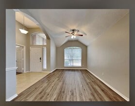 8918 Desert Rose Ct in Arlington, TX - Building Photo - Building Photo