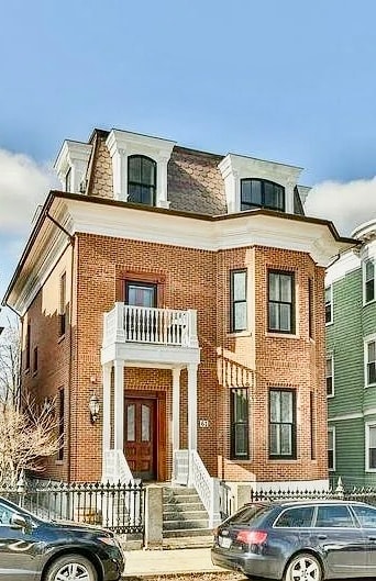 61 M St, Unit 1, Unit 1