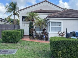 11841 SW 94th St in Miami, FL - Building Photo