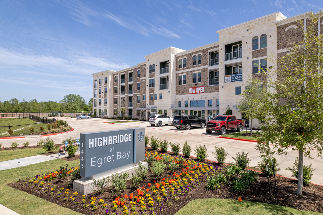 Highbridge at Egret Bay in League City, TX - Building Photo