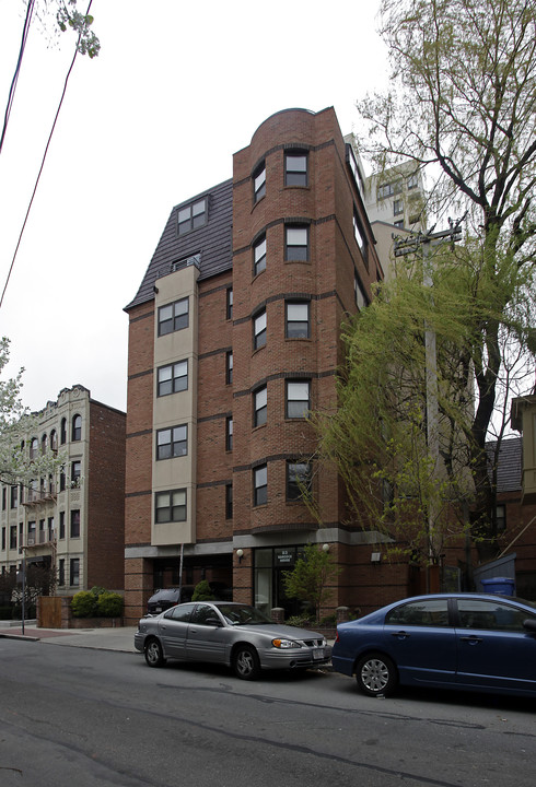 Hancock House in Cambridge, MA - Building Photo