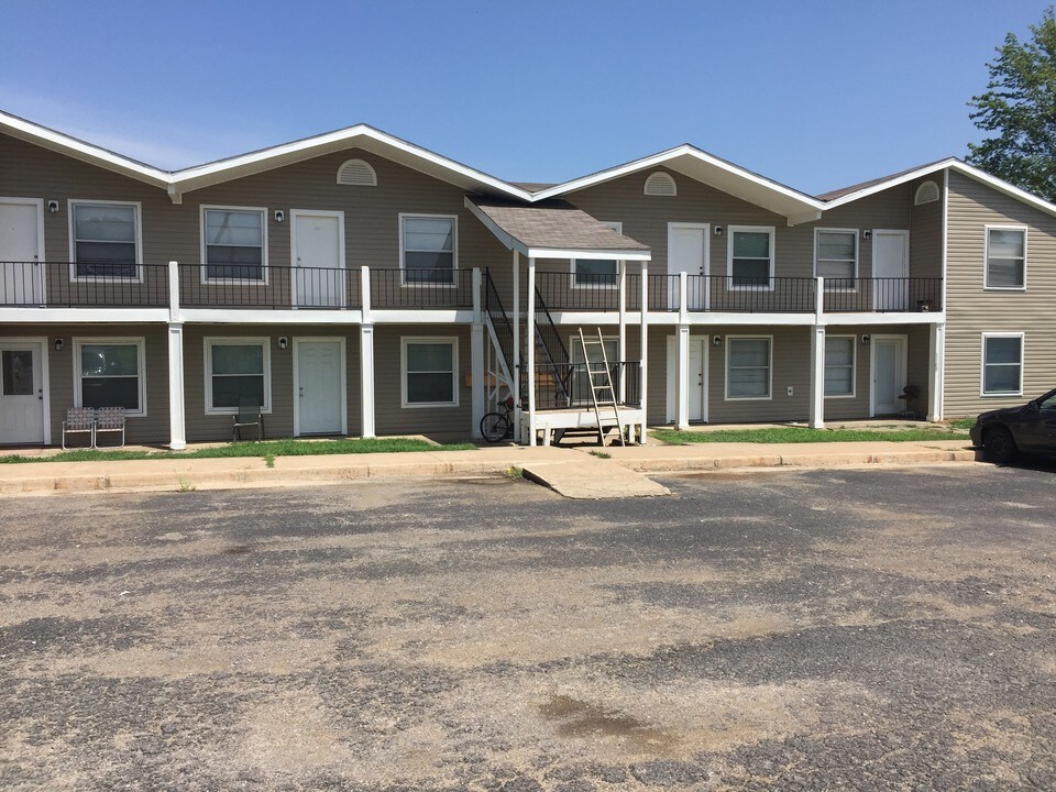 Collinsville Garden Apartments in Collinsville, OK - Foto de edificio