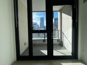 733 N Wells St, Unit 802 in Chicago, IL - Foto de edificio - Building Photo