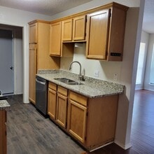 5806 Silver Sage Dr in Haltom City, TX - Building Photo - Building Photo