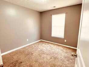 1209 Woodall Rd in Lebanon, TN - Building Photo - Building Photo