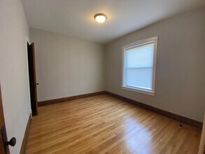 2609 N Kostner Ave, Unit 1 in Chicago, IL - Foto de edificio - Building Photo