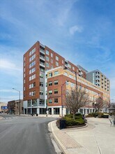 301 N Neil St in Champaign, IL - Building Photo - Building Photo