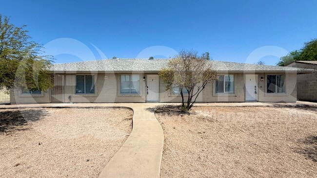 458 E Quail Ave