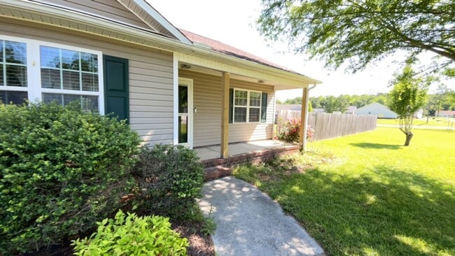 110 Flat Rock Ln in Richlands, NC - Building Photo - Building Photo