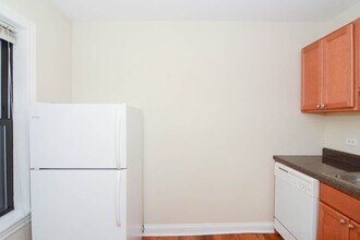 1350 N Dearborn in Chicago, IL - Building Photo - Building Photo