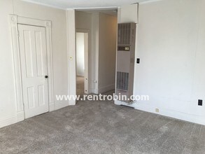 730 W Park St-Unit -3 in Olathe, KS - Foto de edificio - Building Photo