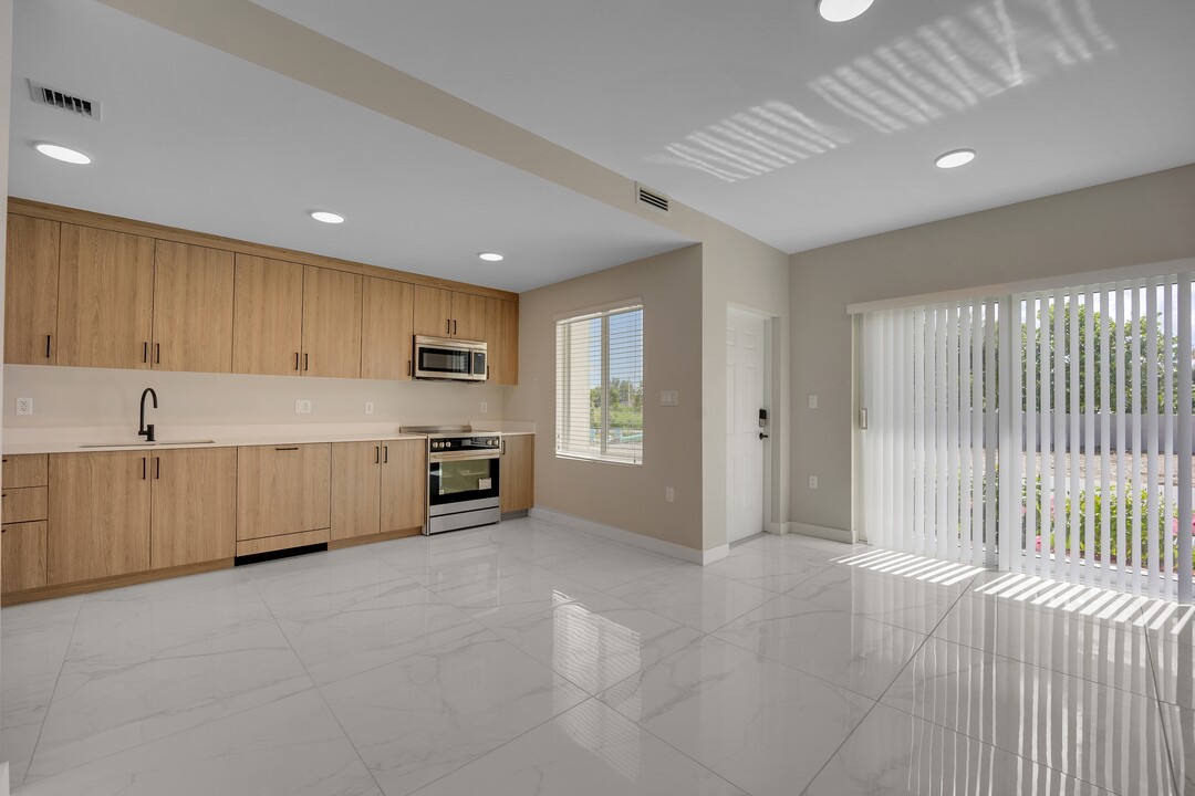13809 SW 262nd Ln in Homestead, FL - Building Photo