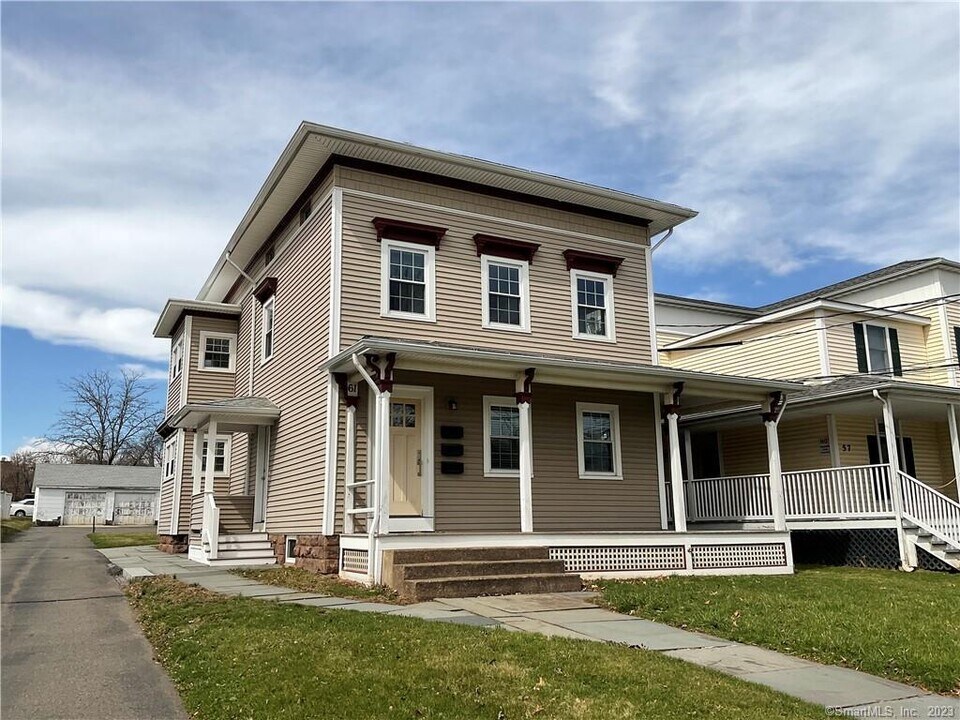 61 S Main St in Middletown, CT - Building Photo