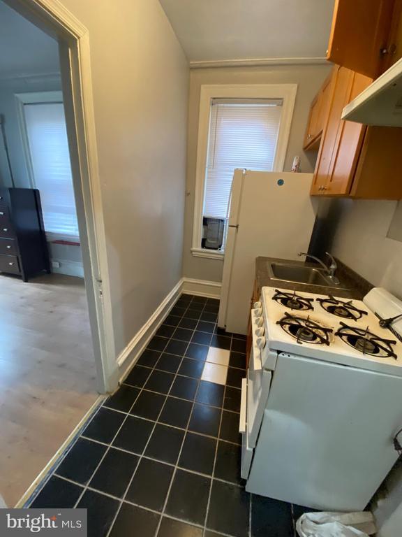 property at 3258 N Park Ave