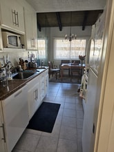 255 S Rengstorff Ave in Mountain View, CA - Building Photo - Building Photo