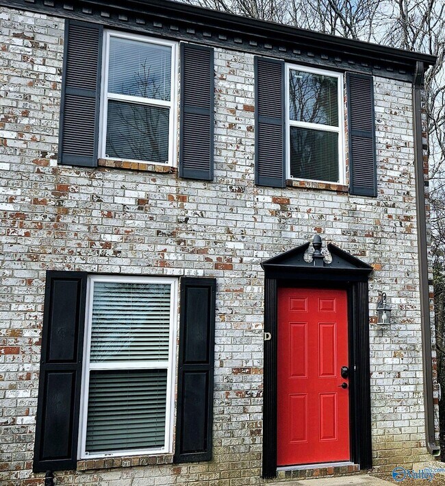 property at 2006 Reaches Pl SW