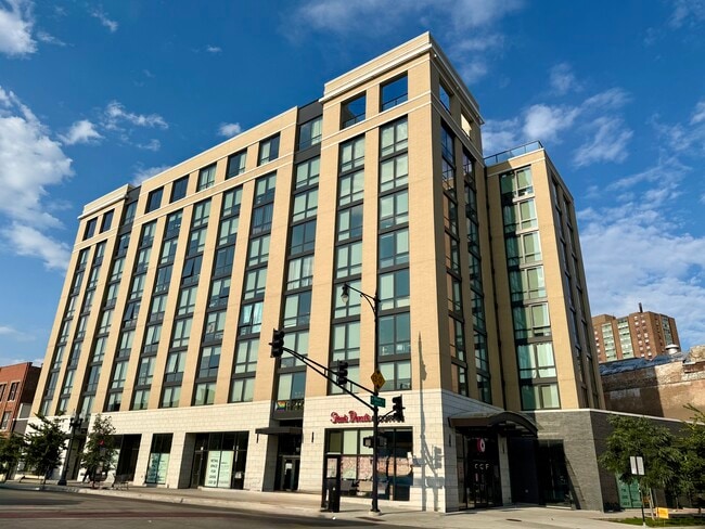 4641 N Broadway St, Unit 1