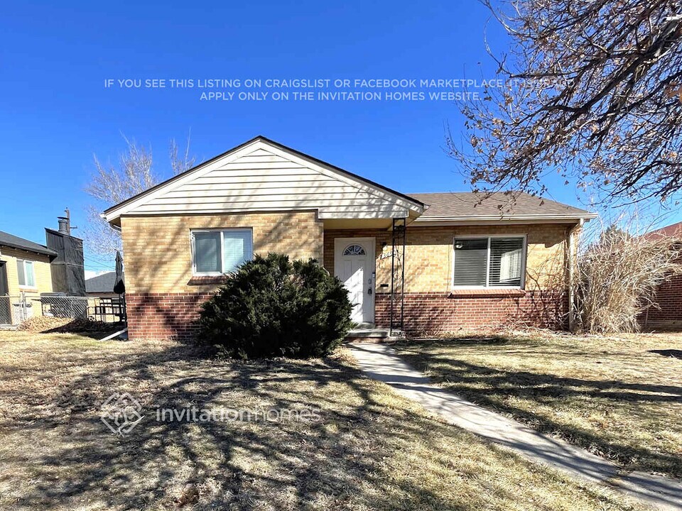 3690 Magnolia St, Unit 10-303 in Denver, CO - Building Photo