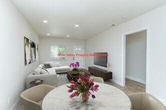 3657 22nd Ave in Sacramento, CA - Foto de edificio - Building Photo
