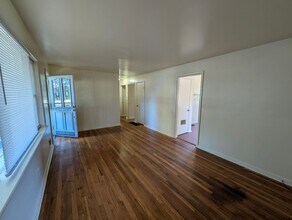 2311 Plantation Dr in Louisville, KY - Building Photo - Building Photo