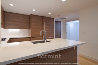 583 Battery St in Seattle, WA - Building Photo - Building Photo