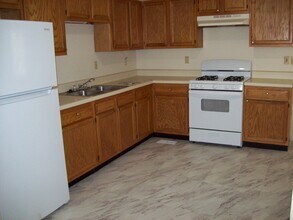 1119 24th St, Unit A in Parkersburg, WV - Foto de edificio - Building Photo